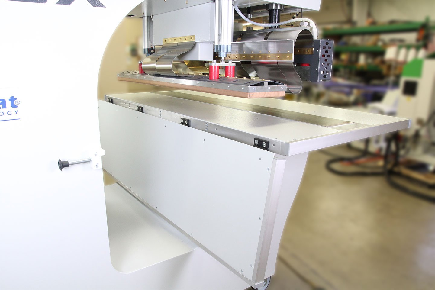 zgrzewanie tkanin za pomocą fal radiowych 